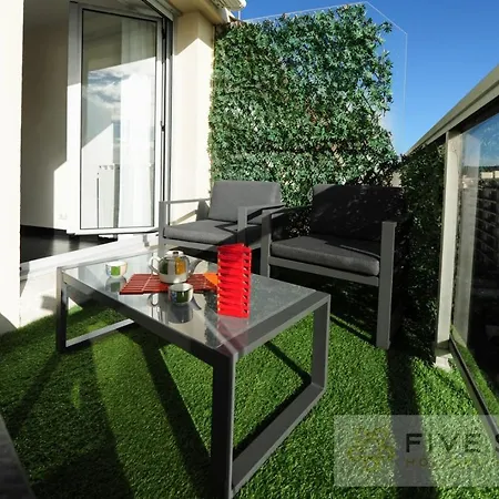 Riviera Five Stars Holiday House