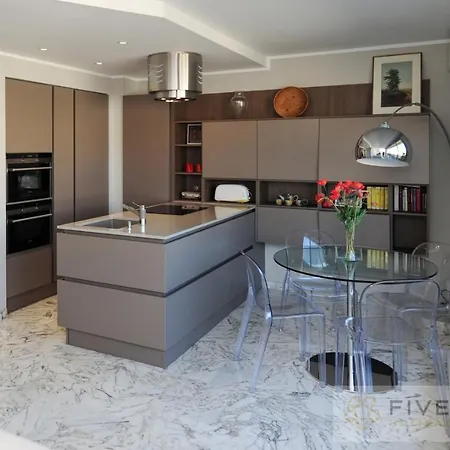 Apartment Riviera Five Stars Holiday House *