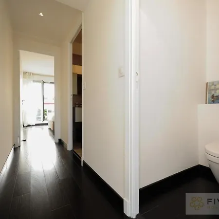 Riviera Five Stars Holiday House