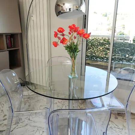 Riviera Five Stars Holiday House Appartamento