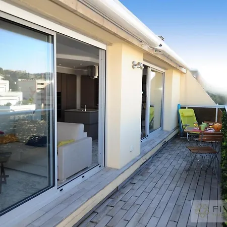 Riviera Five Stars Holiday House Appartamento *