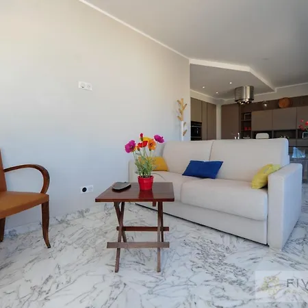 Riviera Five Stars Holiday House Appartamento